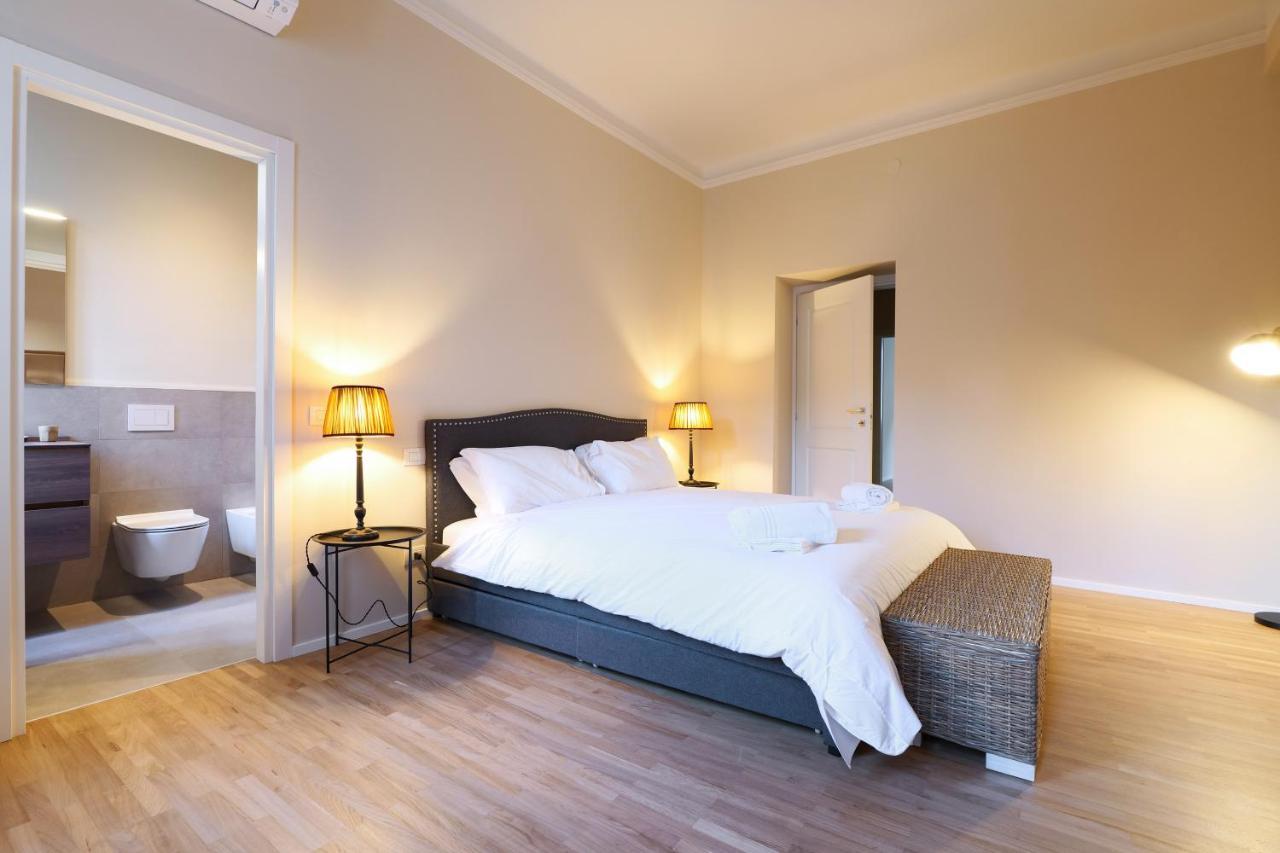 Luxury San Babila Apartment Милано Екстериор снимка
