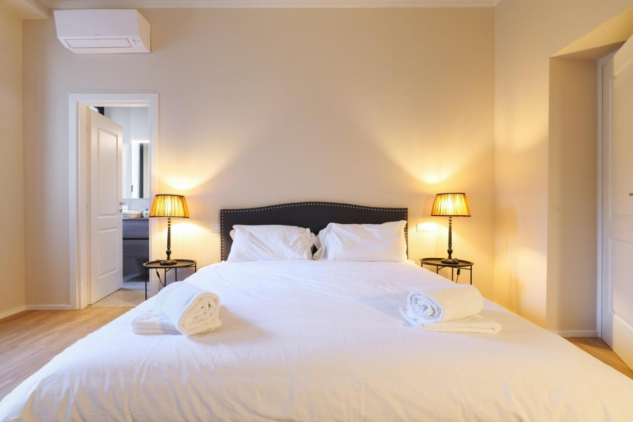 Luxury San Babila Apartment Милано Екстериор снимка