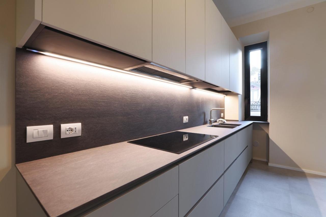 Luxury San Babila Apartment Милано Екстериор снимка